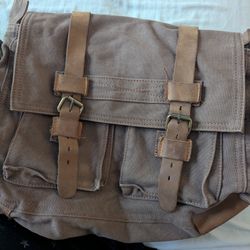 Augur Strauss & Co Men's Messenger Bag