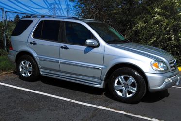 Mercedes-Benz ML-Class SUV Silver