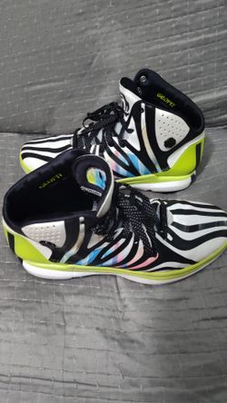 Messi x Adidas D Rose 4.5 men's size 10 1/2 Soccer Sneakers