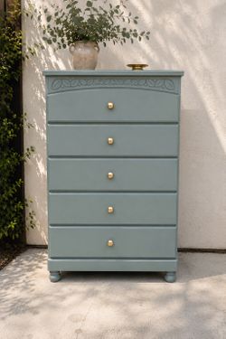 Cottage Breeze Chest