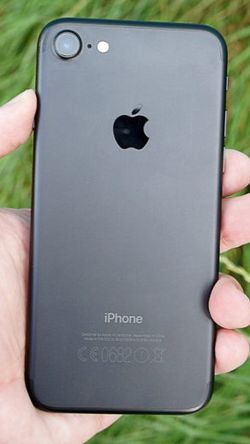 iPhone 7 Factory Unlocked