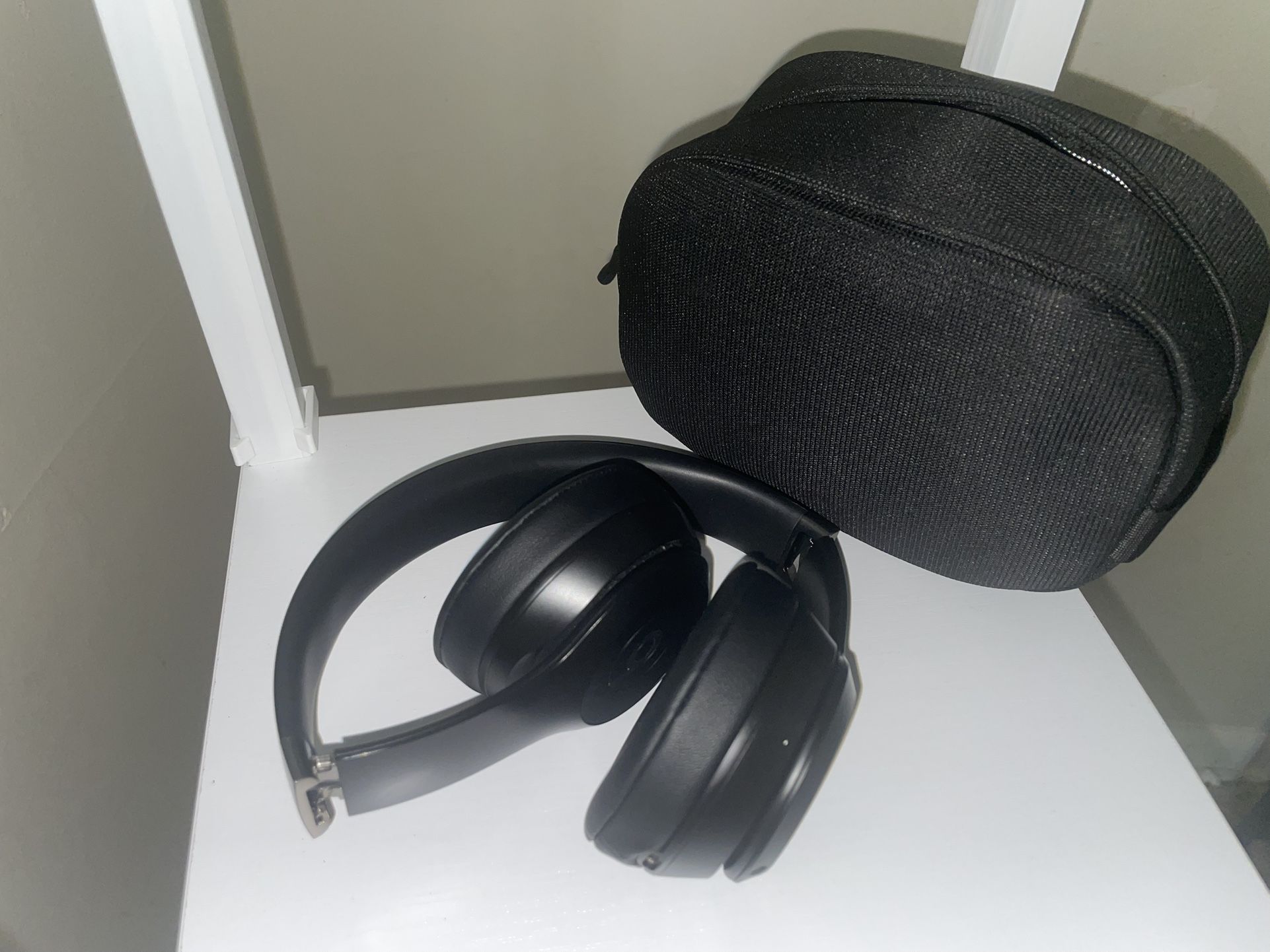 Beats Solo 4s (Like New)