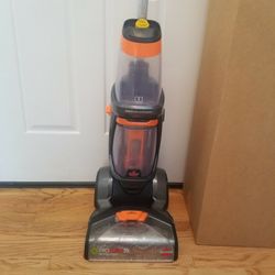 LIKE NEW BISSEL SHAMPOO CARPET CLEANING SOLUTION SYSTEM  , AMAZING POWER SUCTION  , WORKS EXCELLENT  , IN THE BOX 