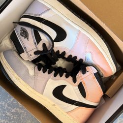 Air Jordan 1 Retro High OG “Skyline” 