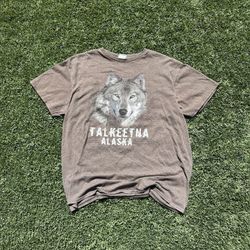 Brown Talkeetna Alaska wolf graphic tee 