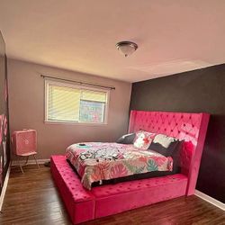 STORAGE BED BLOWOUT!
KING $999!!
QUEEN $925!!