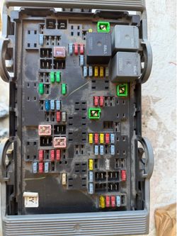 Engine Fuse Box 07-13