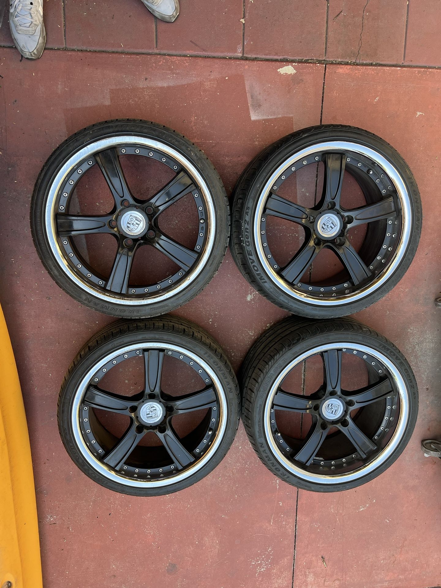 Porsche Wheels & Tires 19”