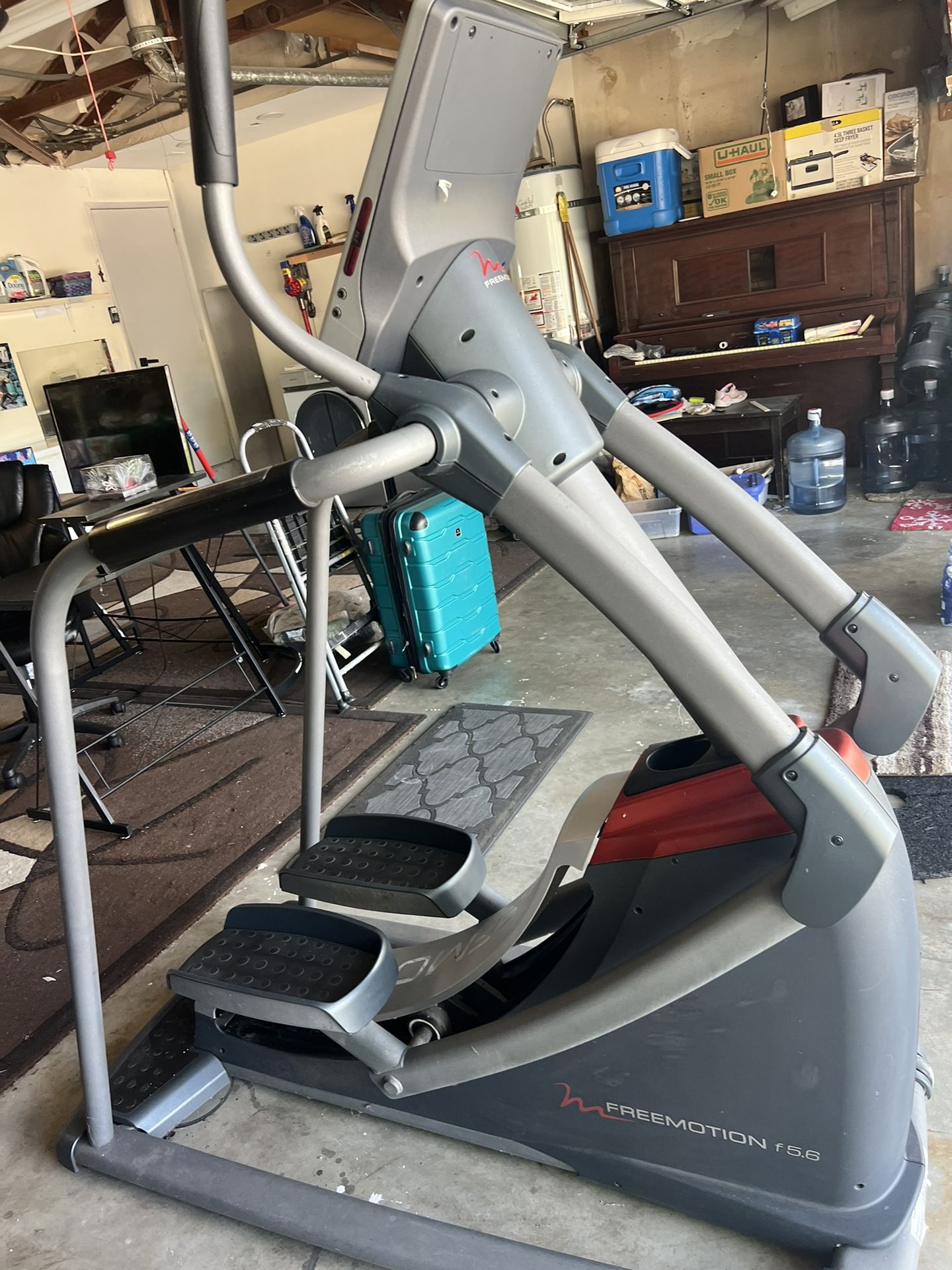 Chage Electrical Elliptical Freemotion F 5.6 in Porter Ranch, 91326