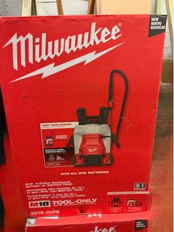Milwaukee M18 4-Gallon Backpack Sprayer w/ SWITCH TANK