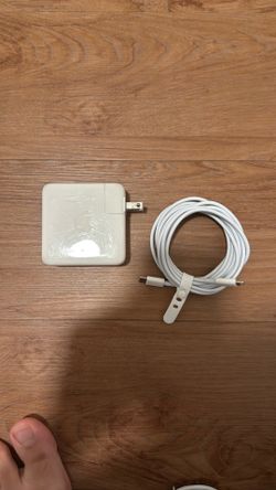 Genuine Apple 61W USB-C Charger With Cable