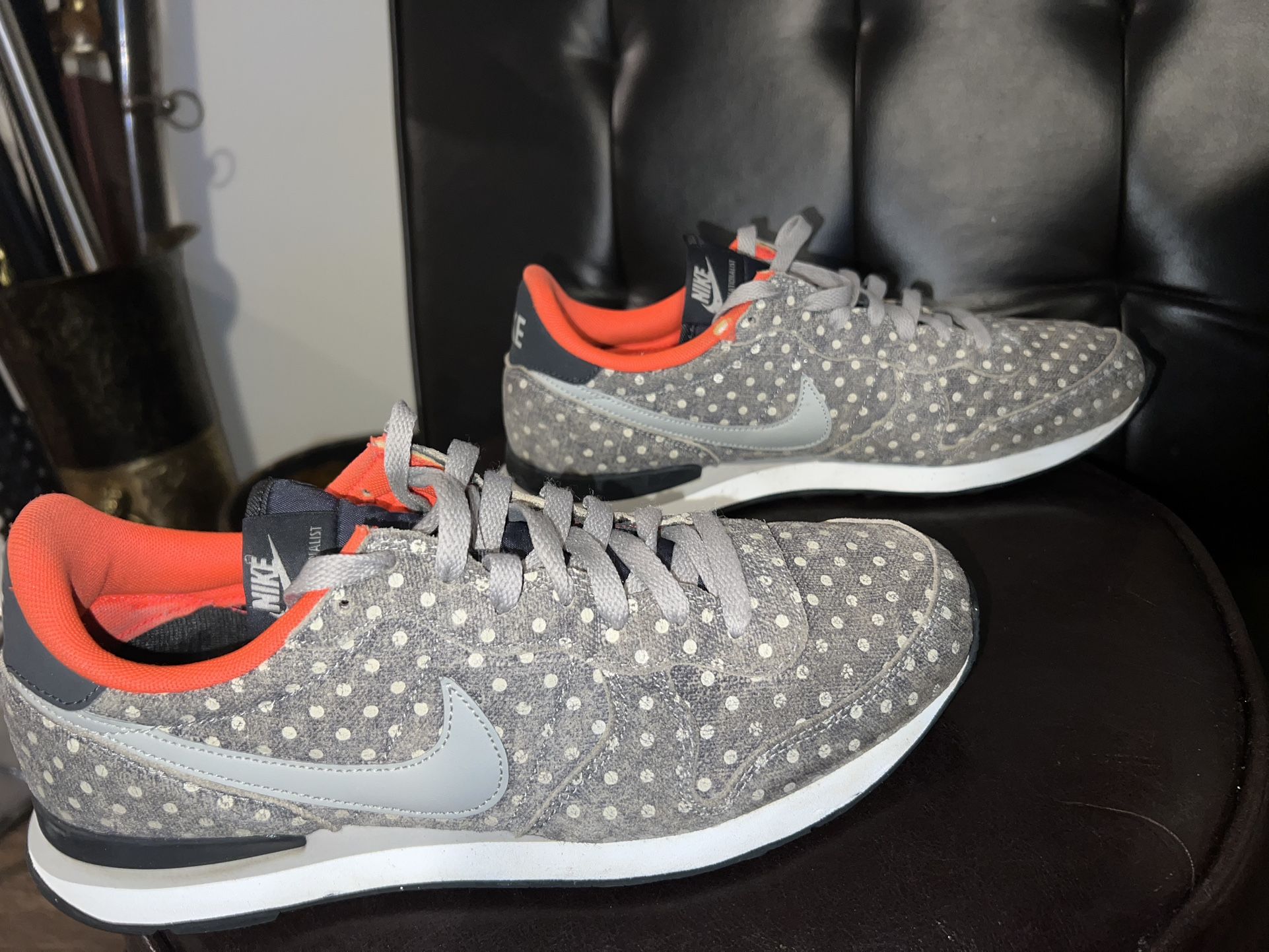 Nike Internationalist LTR PRM Polka Dot Low polled size 10