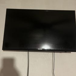 32 Inch I Believe Without Mount 15 With It 35 No Remote