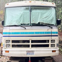 1994 Flair Fleetwood Motor home 