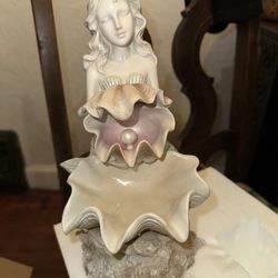 Brand New Crackle Barrel Mermaid And Shell Fountain Unused With Original Box