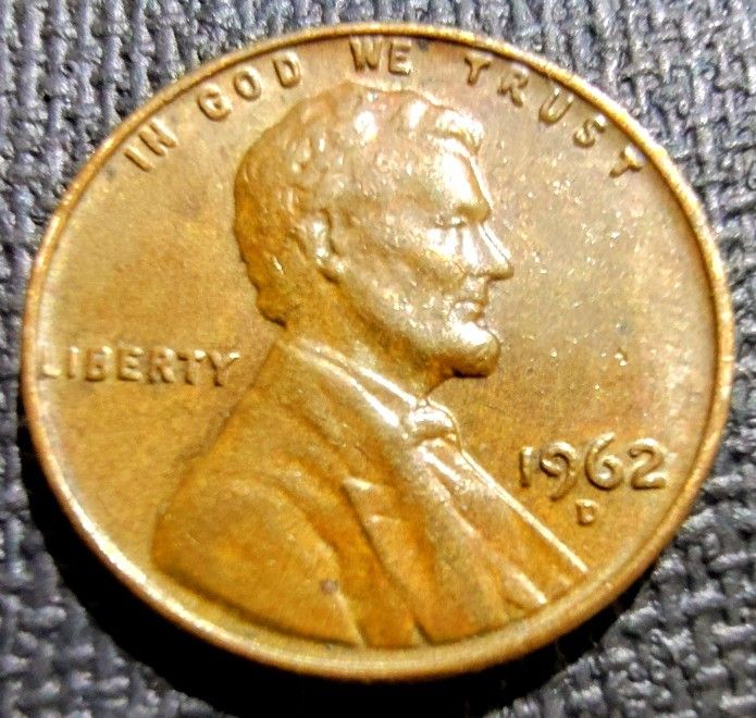 1962-D Lincoln Memorial Penny 1-Cent In very Good Circulated Condition.