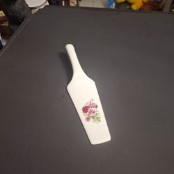 Vintage Mid 20th Century Fine Porcelain Cake & Pie Server With Decorative Rose Design & Gilded Edges 10" Long