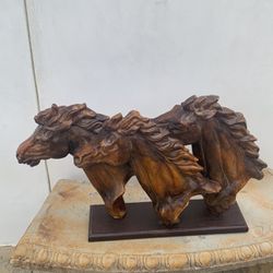 Horse Statue/ Heavy 