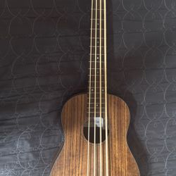 Hadean Ukulele Bass Left Handed 