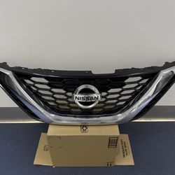 2016-2019 Nissan Sentra OEM Chrome Grill 2017 2018