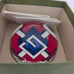 Gucci Geometric G Paperweight 100% Authentic $300 