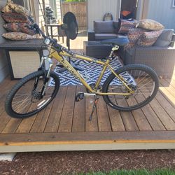 Kona Caldera mens medium mountain bike nice,  disc brakes