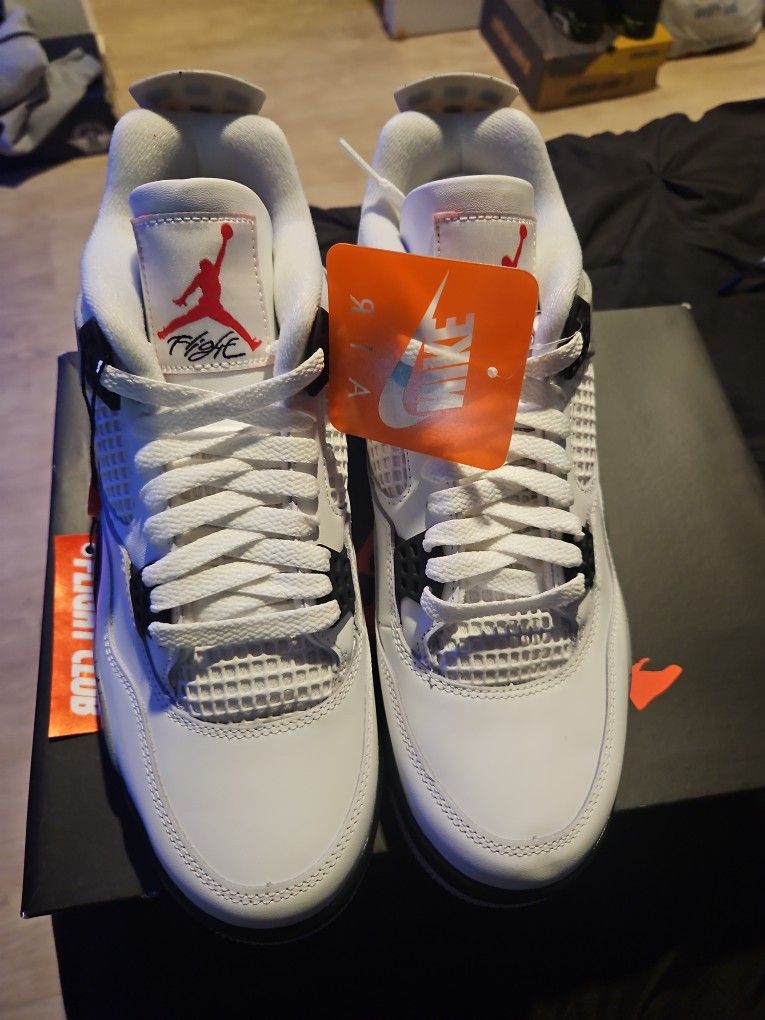 PERFECT CONDITION JORDAN RETRO 4 SIZE 10.5 SUMMER TIME CLASSICS.