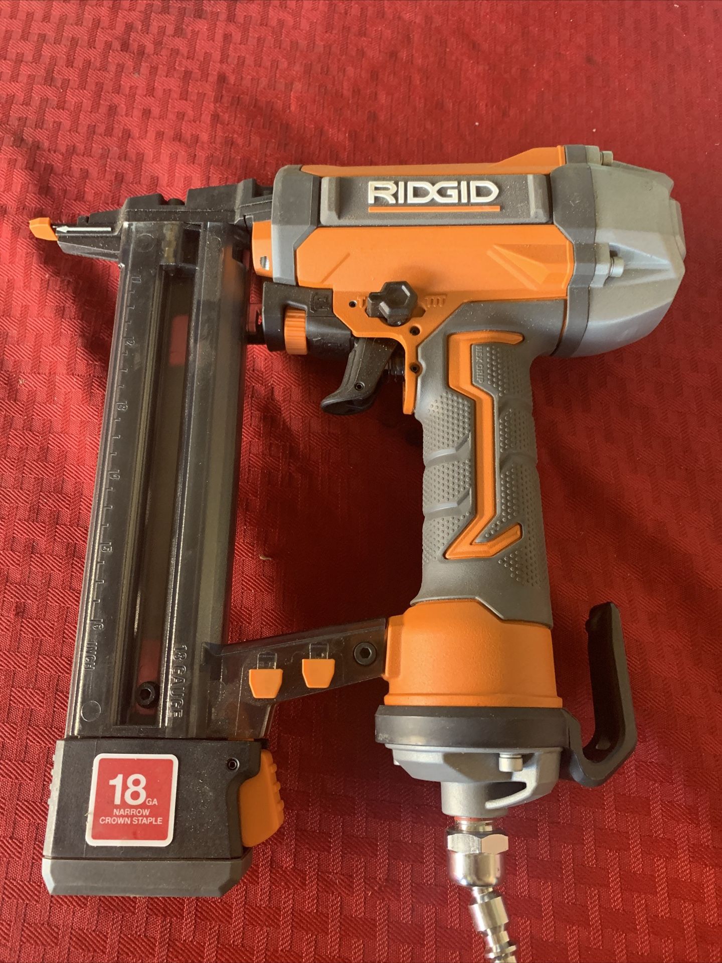 RIDGID R150FSF3 18GA 1-1/2" Finish Stapler Nail Gun Tool