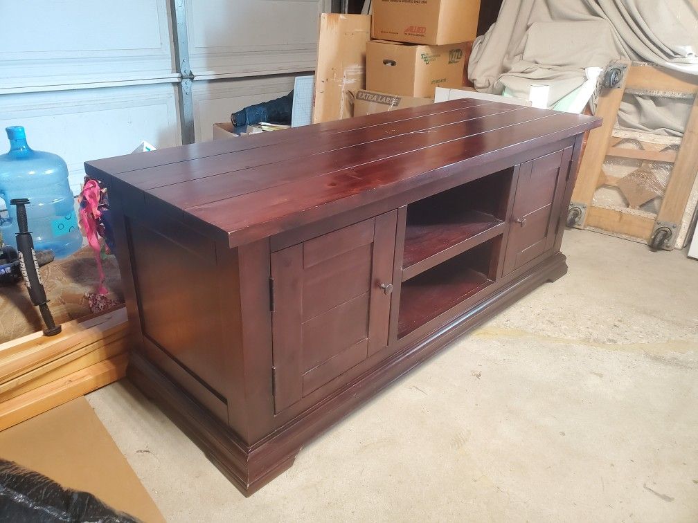 Cabinet/TV Console