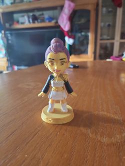 3d Printed "RUMI" Figure  K-Pop -Demon Hunters Golden Outfit 🎤💛"