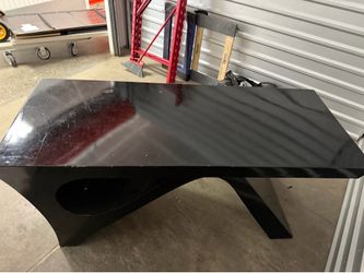 Elegant table