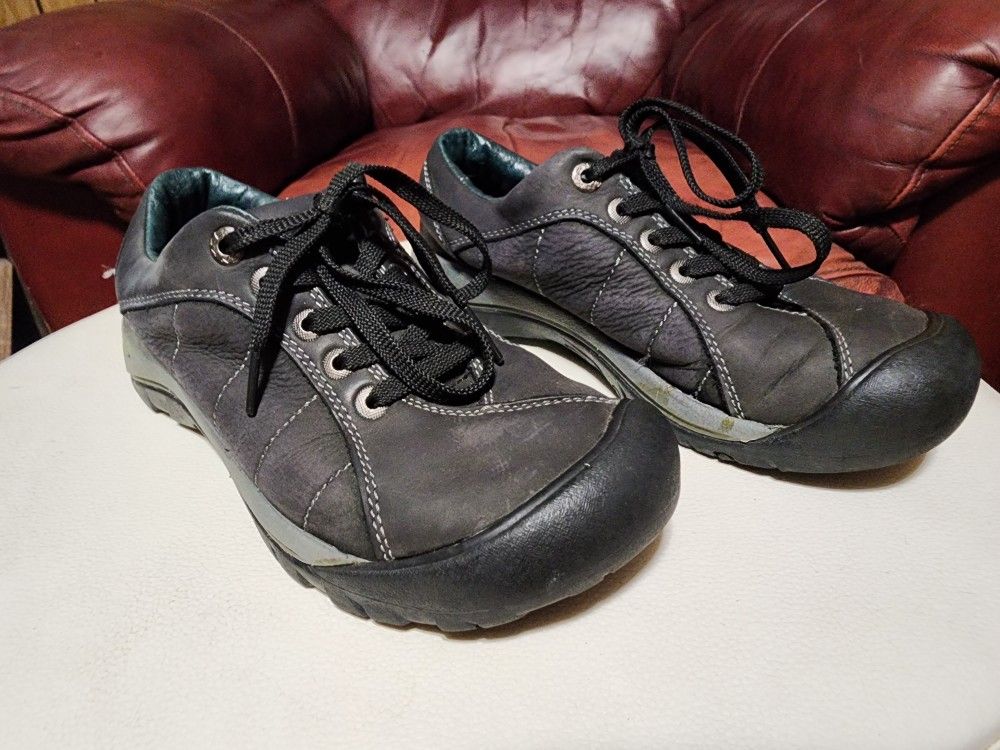 Grey/black Leather Keen Shoes