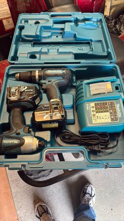 Makita 18V LXT drill/impact driver combo kit