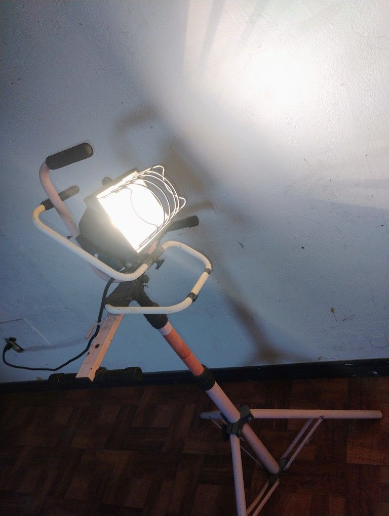 Working Light, Really Bright 20$