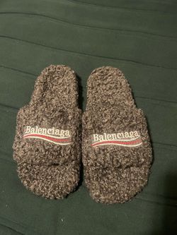 Men’s Furry Slippers