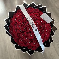 25 Red Roses Ramo Buchon