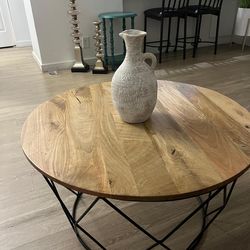 Set of small and big coffee tables