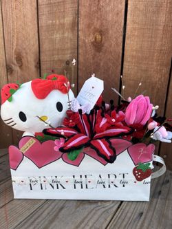  Hello Kitty Wood Basket 