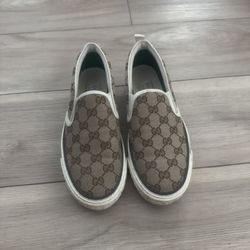 Gucci Women Shoes 
