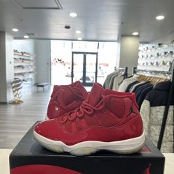 Used Jordan 11 Retro Win Like 96 Size 10.5