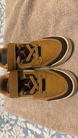Jordan BOYS size 2Y