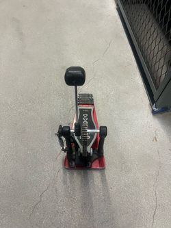 DW 5000 bass drum pedal