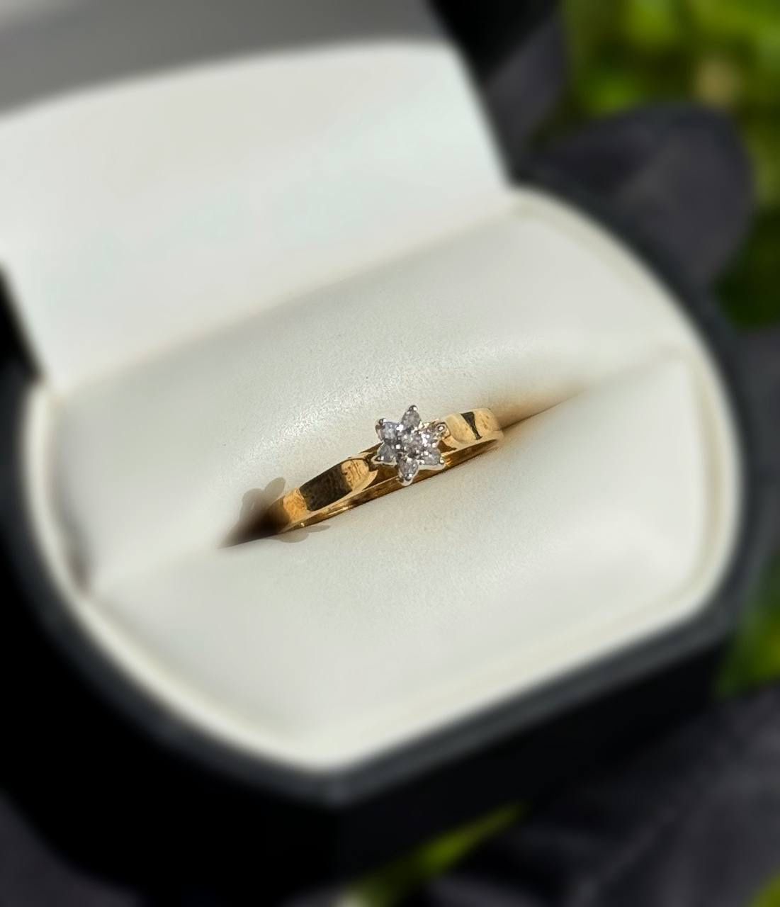 Jewelry 10k solid yellow gold natural diamonds 0.06CTW ring sz 7.00