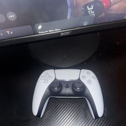 PS5 Digital Edition – Mint Condition