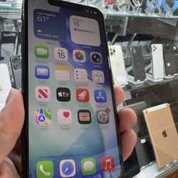 Unlocked iPhone 11 Pro Max 64GB - Desbloqueado 