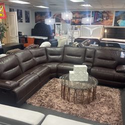 🚨Pre Black Friday Deal Only🚨Gorgeous Chocolate Sectional With 3x Manual Recliners $1699