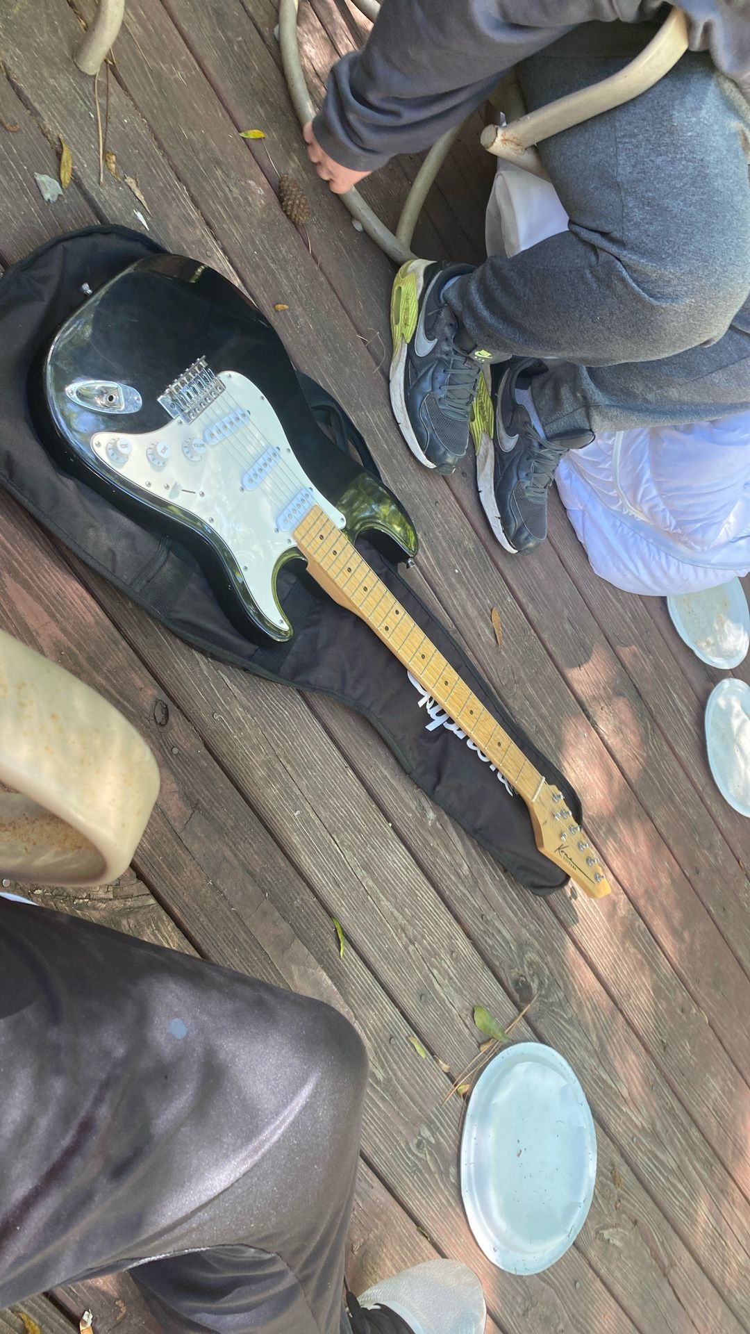 Electric guitar