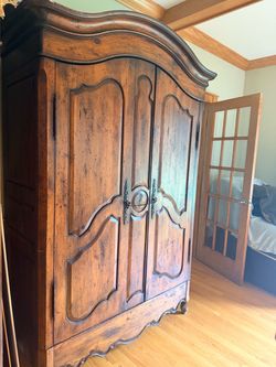 Luxury real wood armoire