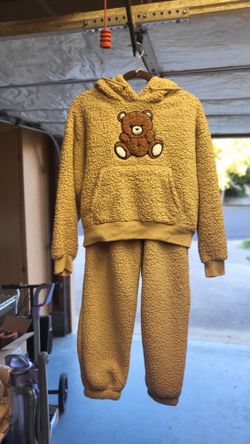 P.jays- Beigh -Bear- M- hoodie