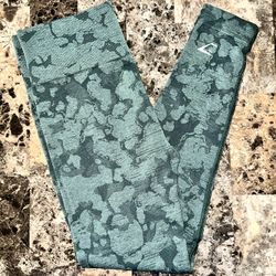 GYMSHARK Green Camo Legging Size SMALL